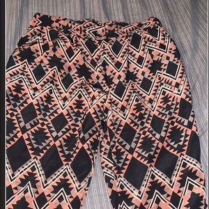 Pants with pattern